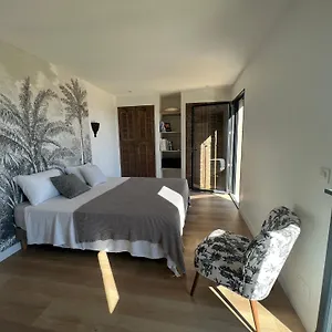 Nomade Proche De Cannes Couette-café